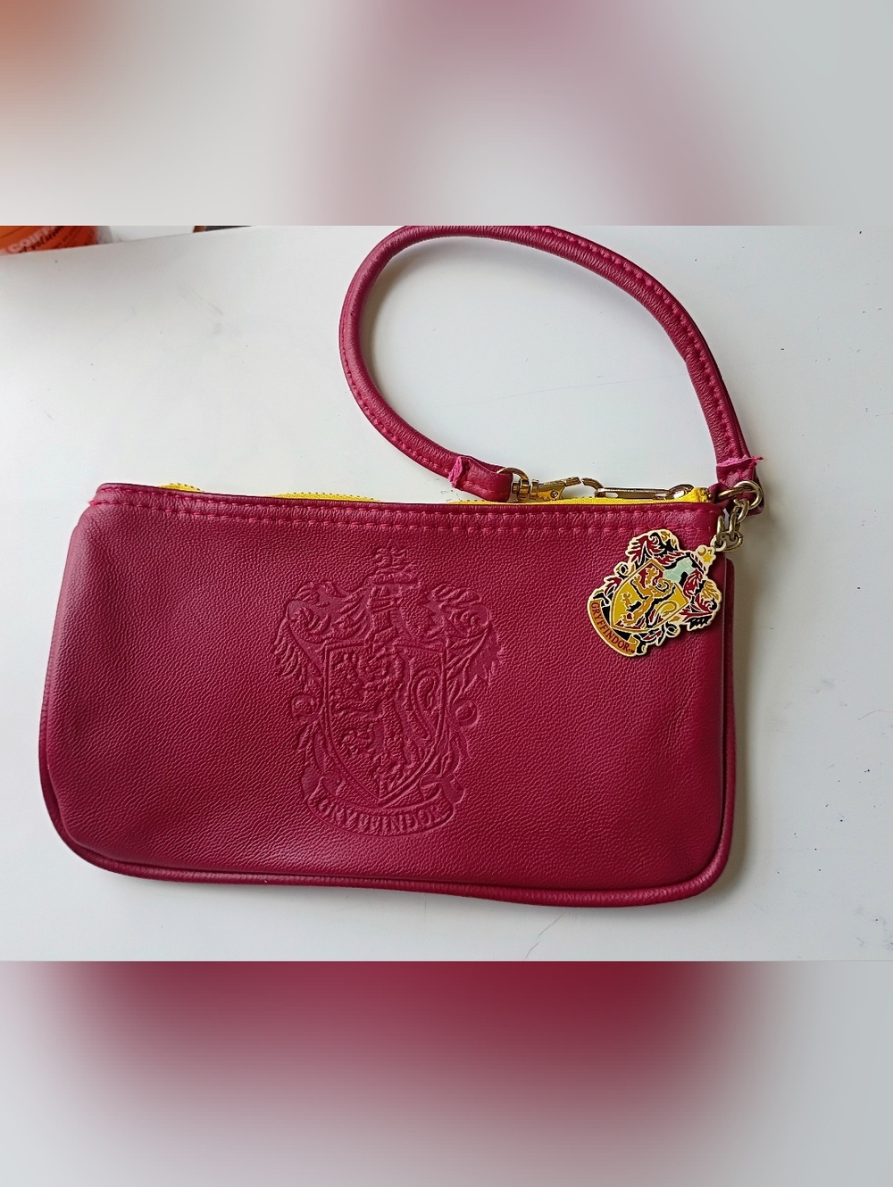 Universal Studios Wizarding World of Harry Potter Gryffindor Wristlet Purse. 